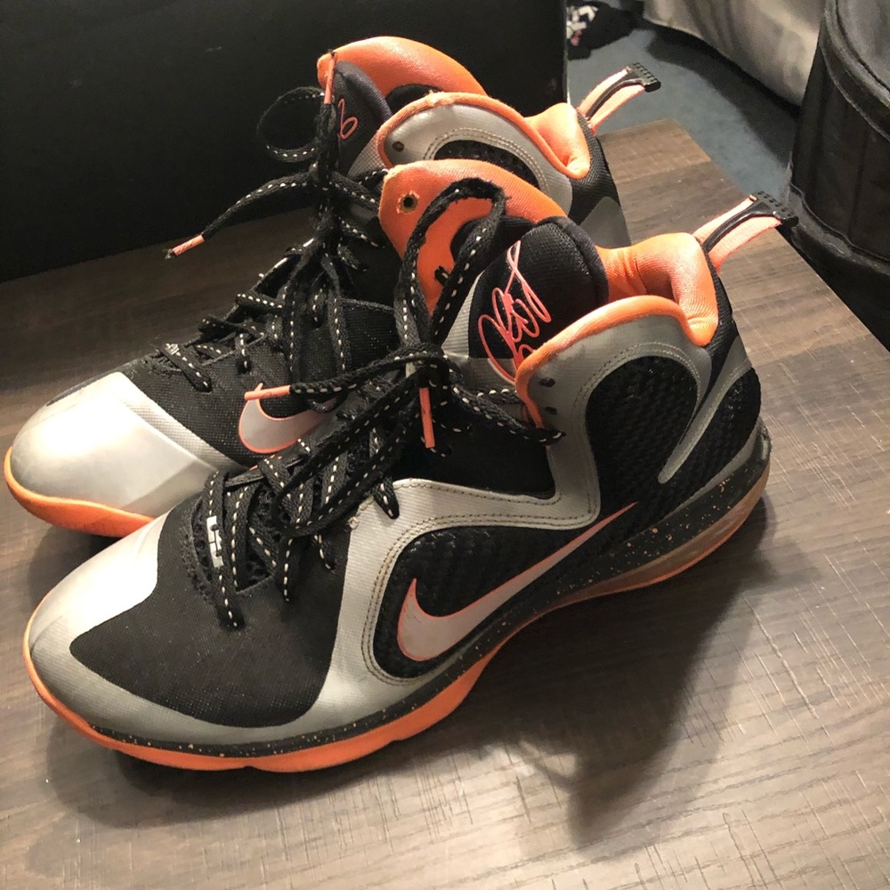 Nike LeBron 9 “Mango”